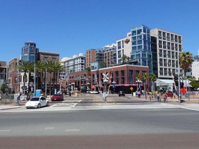 P1000703